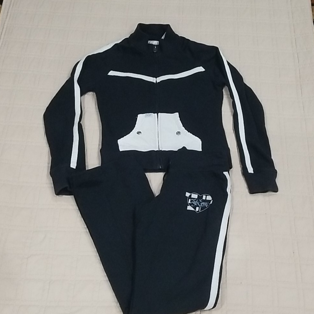Ladies gym outfit